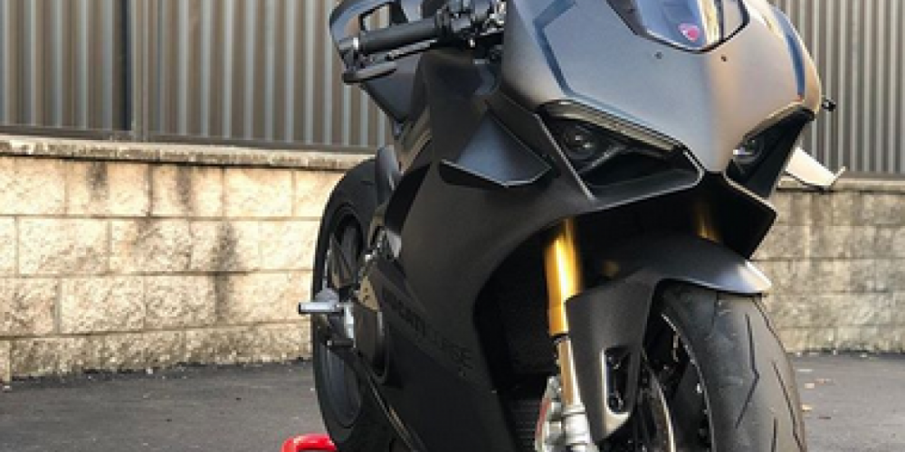 The Pros Of Carbon Fiber Motorcycle Fairings